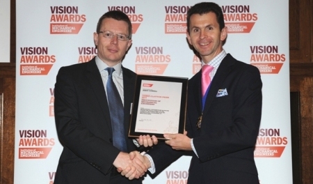 2013_James_Clayton_Prize_was_won_by_Andy_Cowell President Mark Hunt presents Andy Cowell with his certificate
