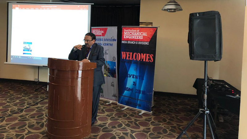 Pradeep Agrawal, Railway Division India Chair, introducing the speakers