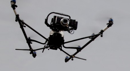 Cyberhawk’s flying vehicle is a multi-rotor device that runs on batteries Article image