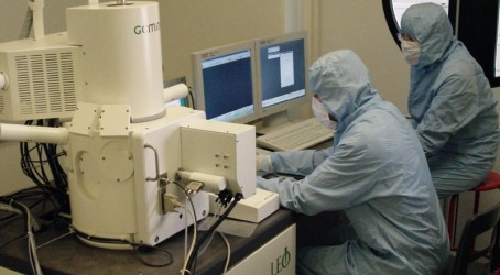 Electron beam lithography is used to microfabricate grapheme devices Article image