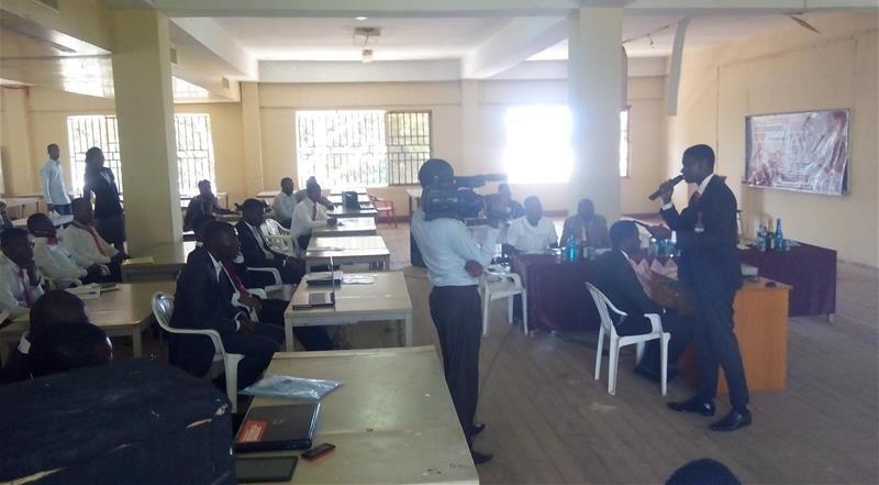Akpoveso Peter Akomere, the Winner of the event delivering his presentation