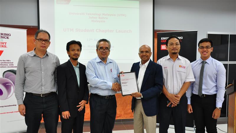 Ir. Mathew presented SC Launch Certificate to Prof. Dr. Noordin Mohd Yusof Ir. Mathew presented SC Launch Certificate to Prof. Dr. Noordin Mohd Yusof