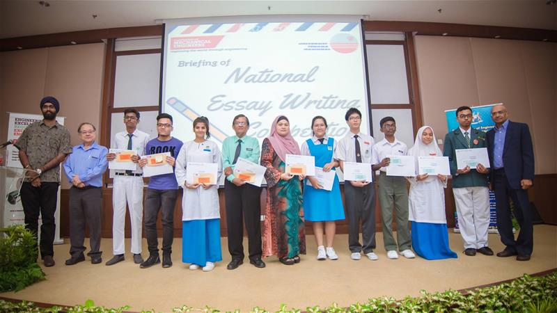 National Essay Writing Competition winners and representatives with representatives from IEM, IMechE, IET and Engineers Australia